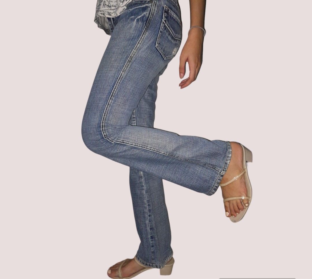Low-waist flare jeans - Women's fashion