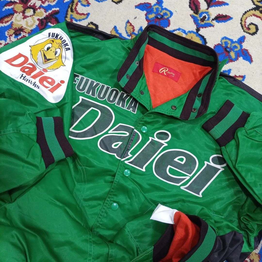 公式の  FUKUOKA RAWLINGS * varsity jaket DAIEI x P65 L. size * HAWKS ウェア