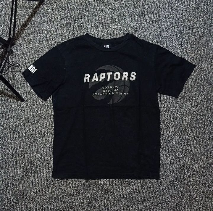 Jersey Toronto Raptors Vintage, Fesyen Pria, Pakaian , Atasan di Carousell