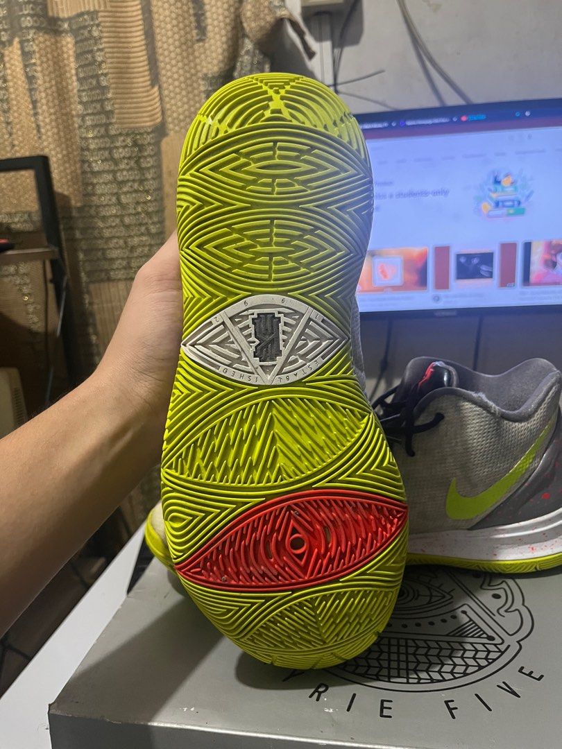 Kyrie 5 EP Mamba Mentality