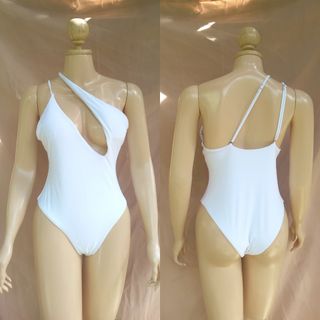 (Category: ) located in . Submitted by nativebikini (Listing ID 1258238002, Image 1). Description: .