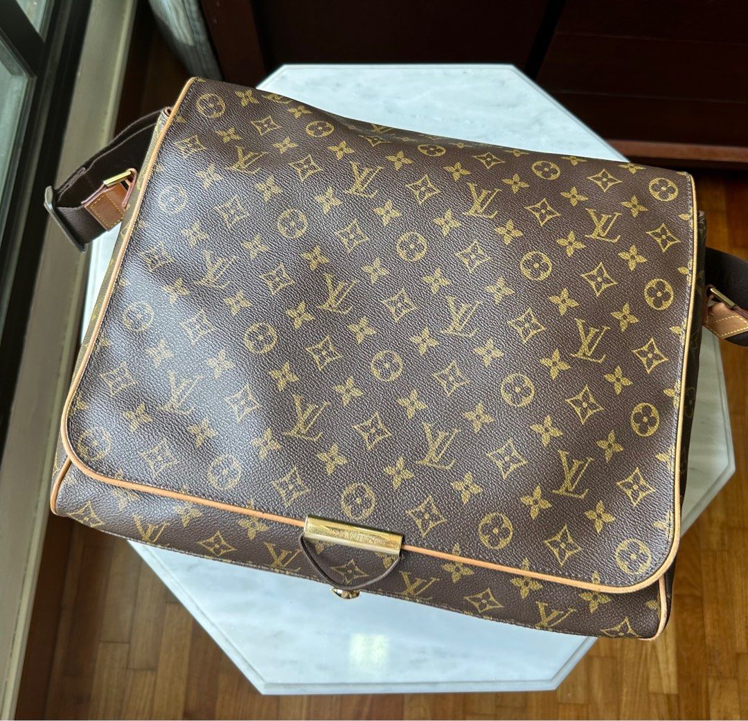 LV messenger bag (men's), Luxury, Bags & Wallets on Carousell
