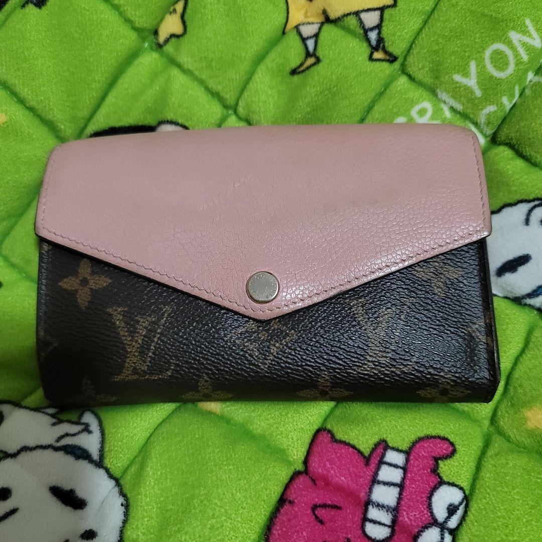 Louis Vuitton Zoe wallet, Luxury, Bags & Wallets on Carousell