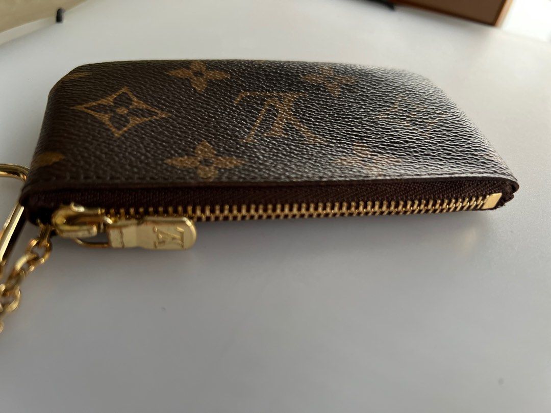 LV coin purse authentic 💯 (Category: Luxury Bags & Wallets) located in Quezon City. Submitted by nextome (Listing ID 1258377943, Image 2). Description: 9/10 Hindi masyado nagamit .