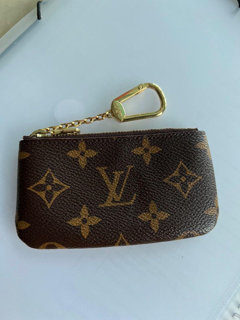 LV coin purse authentic 💯 (Category: Luxury Bags & Wallets) located in Quezon City. Submitted by nextome (Listing ID 1258377943, Image 1). Description: 9/10 Hindi masyado nagamit .