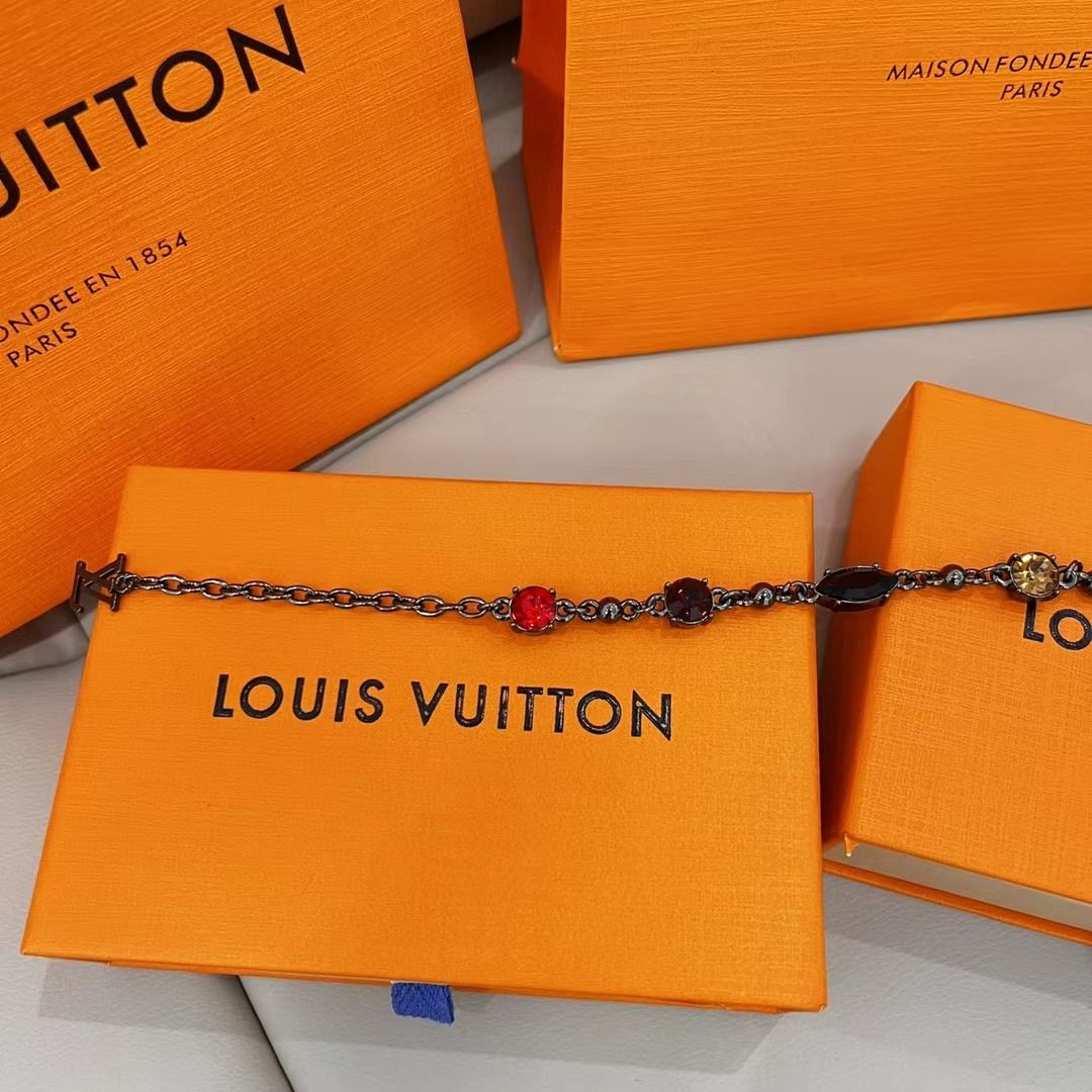 Louis Vuitton M1204a LV Light Bracelet