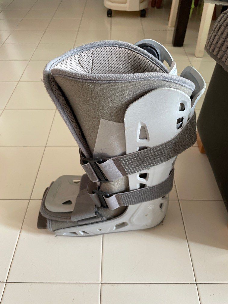 M size Aircast, Health & Nutrition, Assistive & Rehabilatory Aids