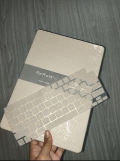 Macbook Pro 14 Woven Case
