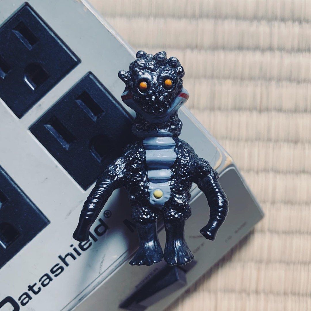 zollmen medicom toyゾルメン メディコムトイ ガルタン 骸骨バルタン