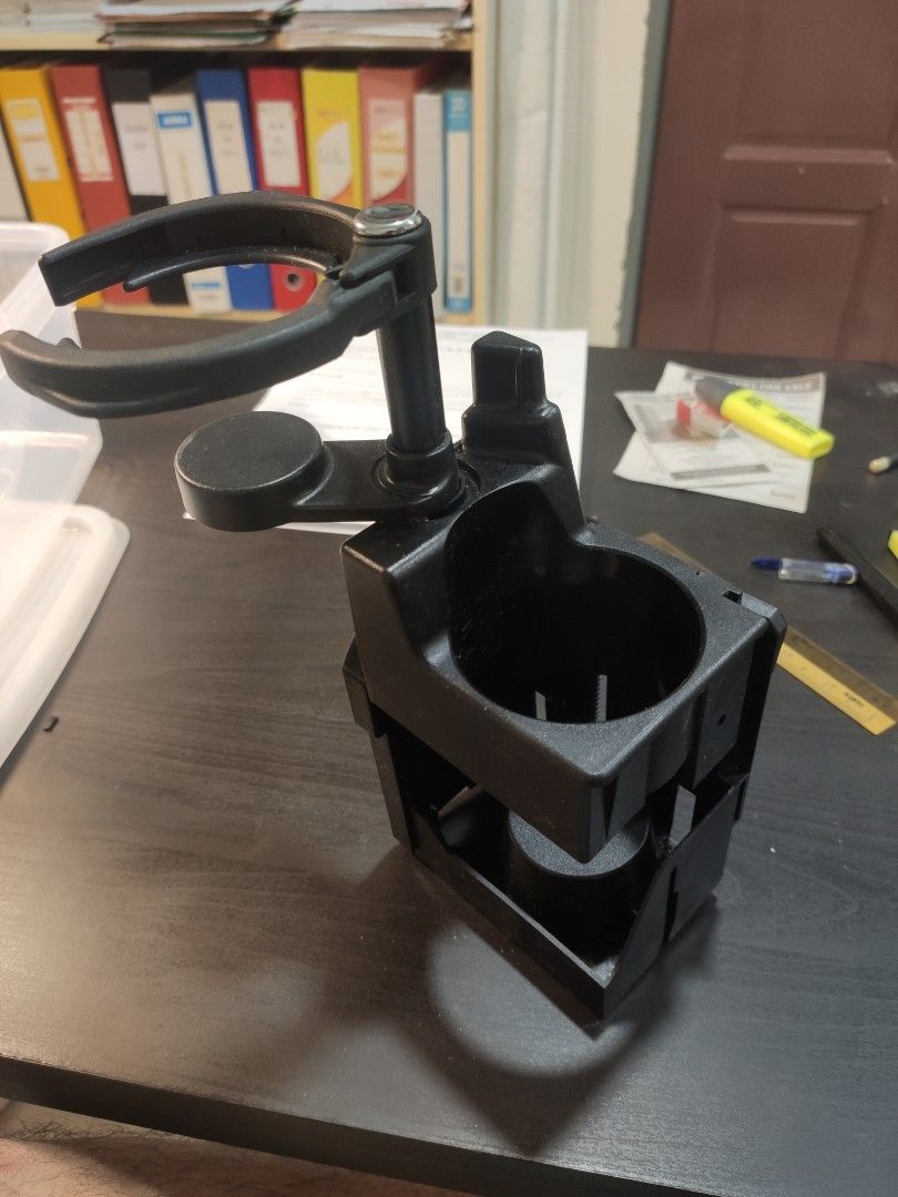 W208 cup holder online