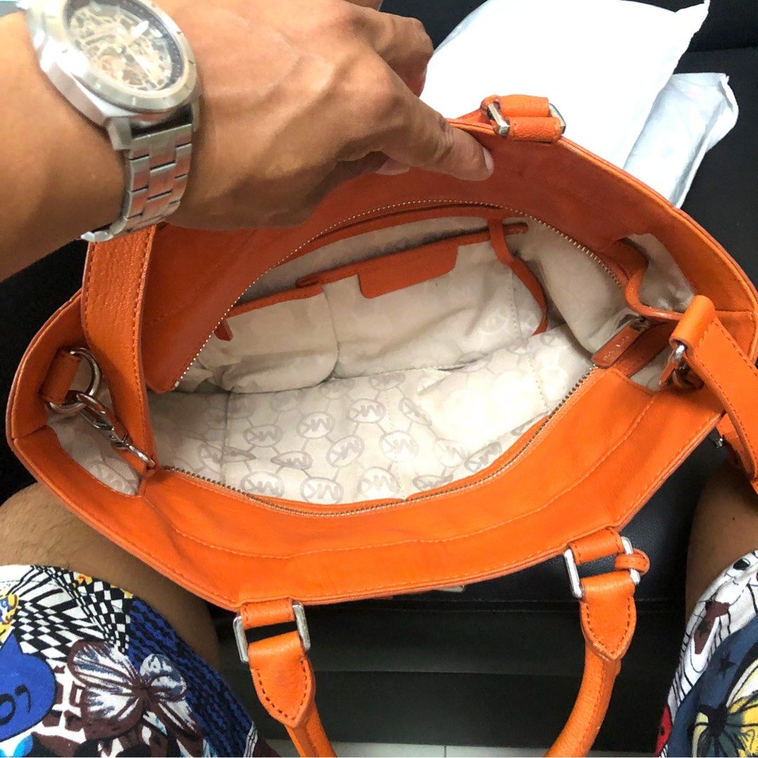 Michael Kors Kingsbury Canvas Bucket Tote Bag
