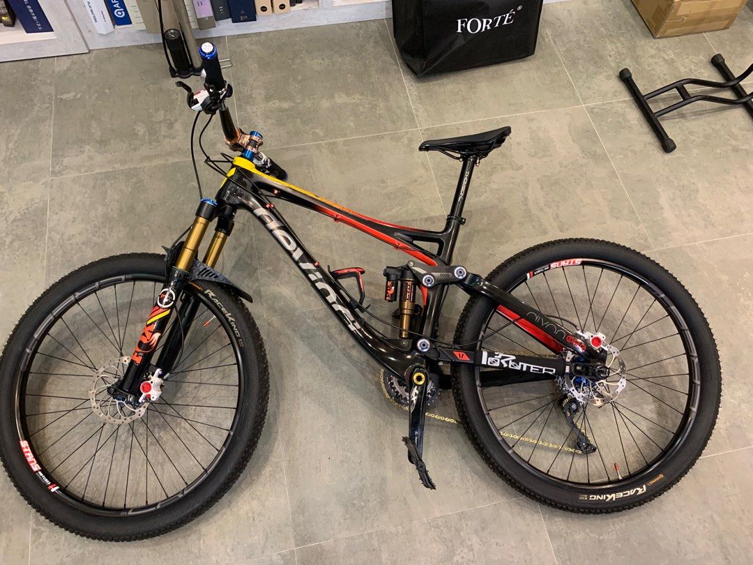 Devinci full top suspension