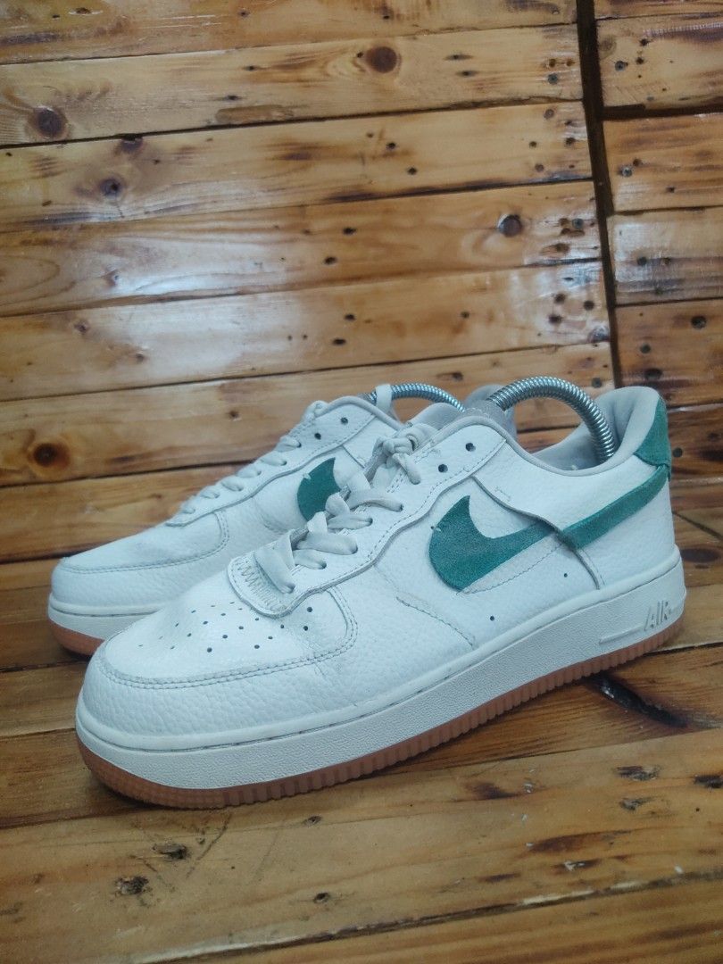Nike discount vandalised men