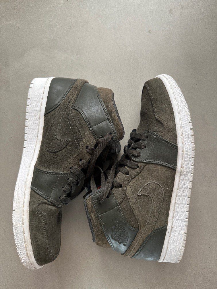 Nike air jordan 1 suede on sale