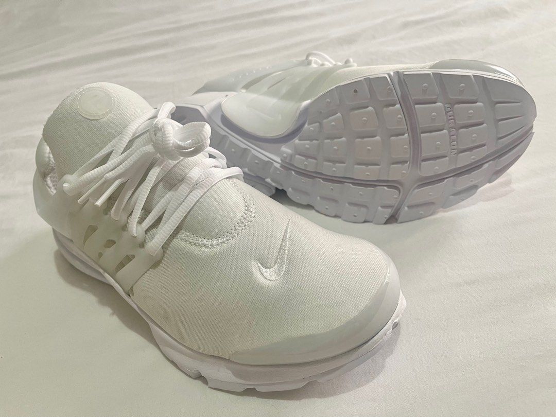 Nike air presto store essential trainers in cream