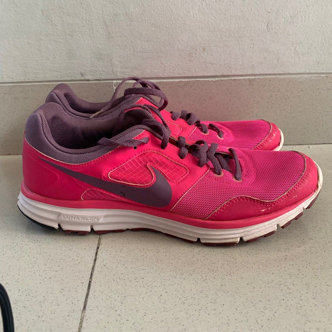 Sepatu running nike wanita original hotsell