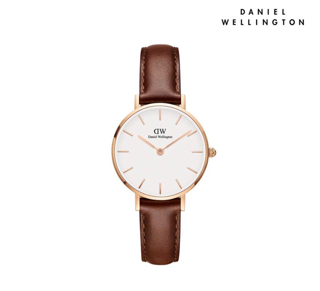 Original Daniel Wellington Classic St. Mawes 36 mm Rose Gold Watch - Jam DW Wanita (Kategori: Jam Tangan Wanita) berada di Tangerang. Dikirim oleh cylocollection (ID iklan 1257015217, Gambar 1). Deskripsi: Brand : Daniel Wellington Detail Produk : Dimension : 36 mm x 6 mm Band width : 18 mm Finishing : Rose gold Glass : Mineral glass Strap : Leather strap Buckle : Rose gold Movement : Quartz Japan citizen 1L22 movement Function : Hour | Minute Wa