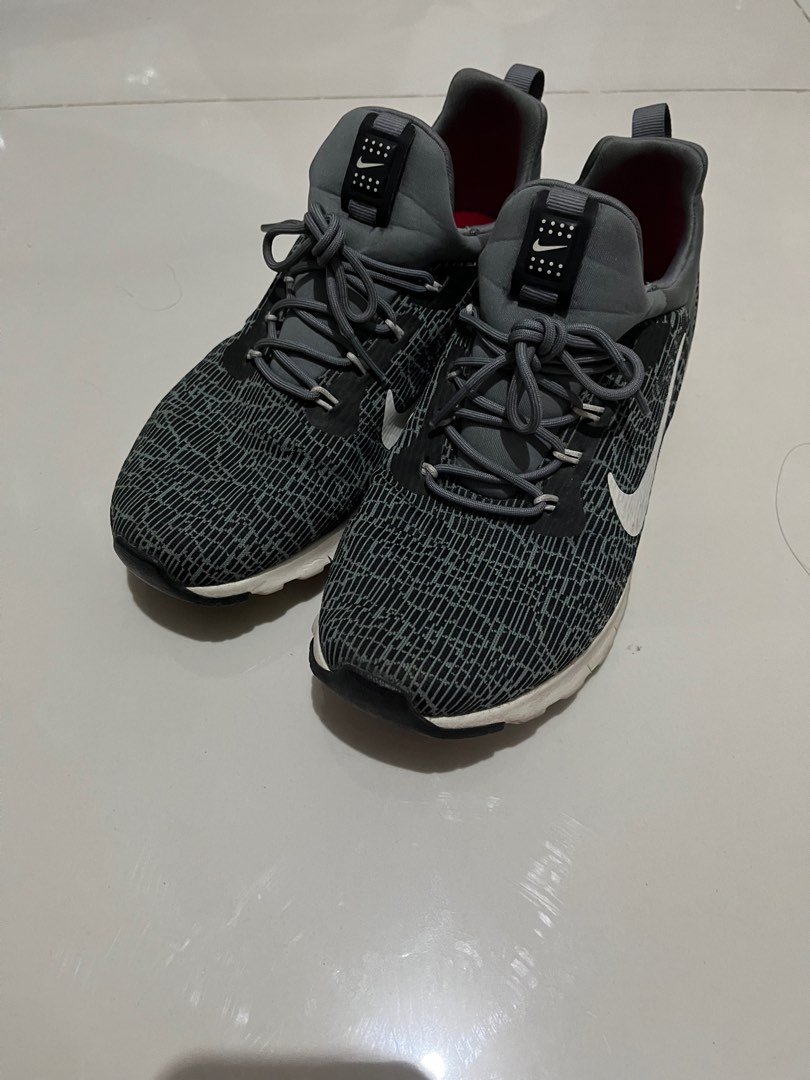 Nike womens air max motion racer top