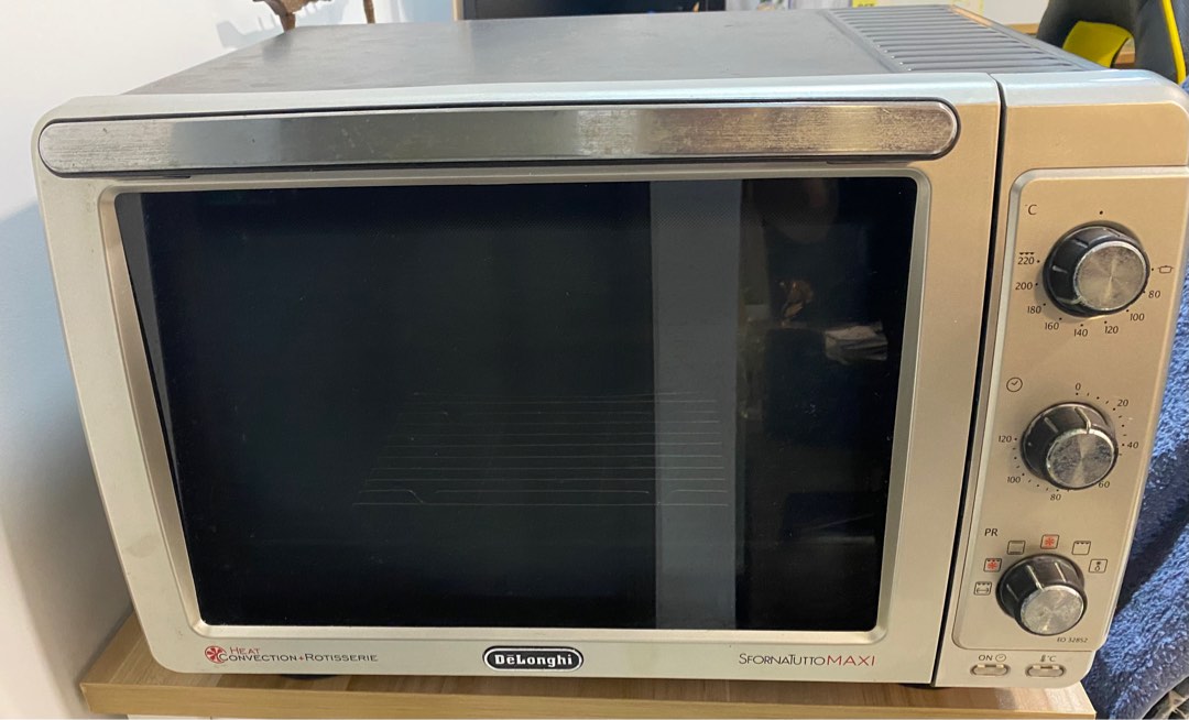DeLonghi Heat Convection + Rotisserie Electric Oven, TV & Home