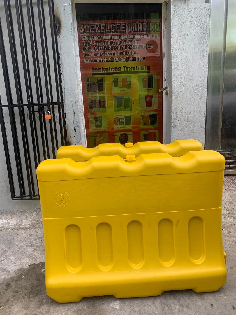 Plastic road barrier, Commercial & Industrial, Construction & Building