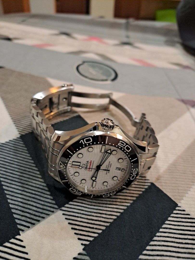Few months Pre owned OMEGA SEAMASTER DIVER 300M Luxury Watches