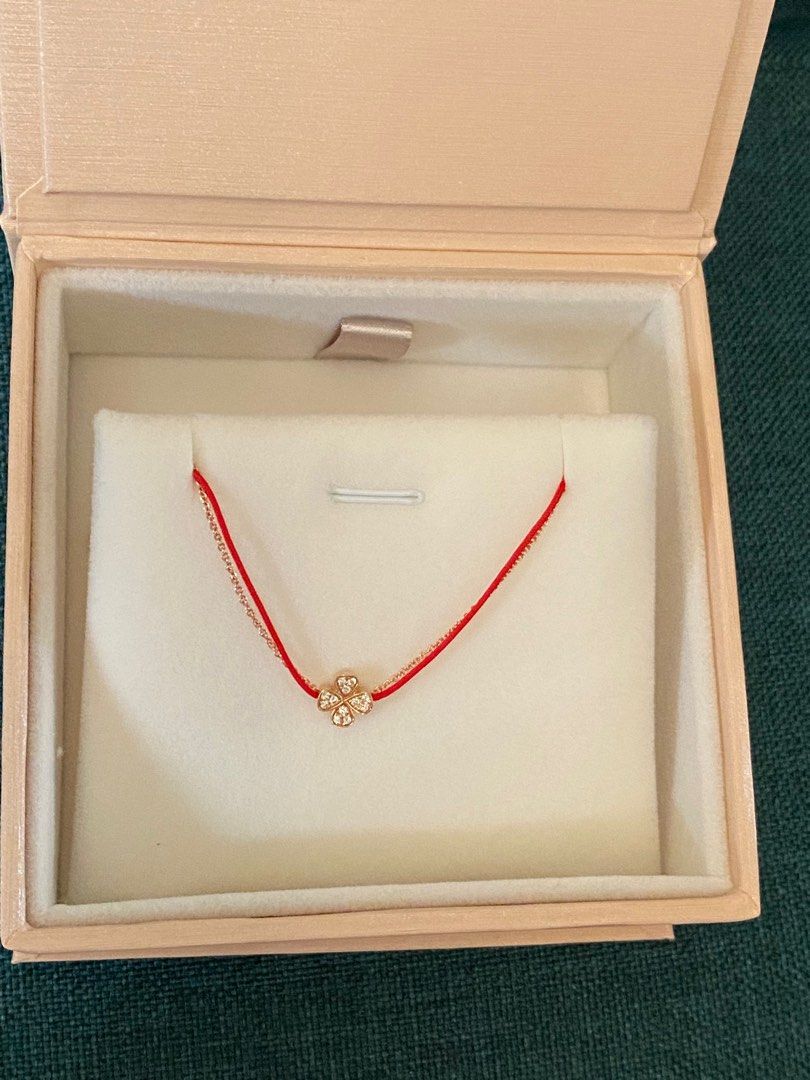 周生生PROMESSA 18K玫瑰金四葉草鑽石手鏈/紅色手繩, 名牌, 飾物及配件- Carousell