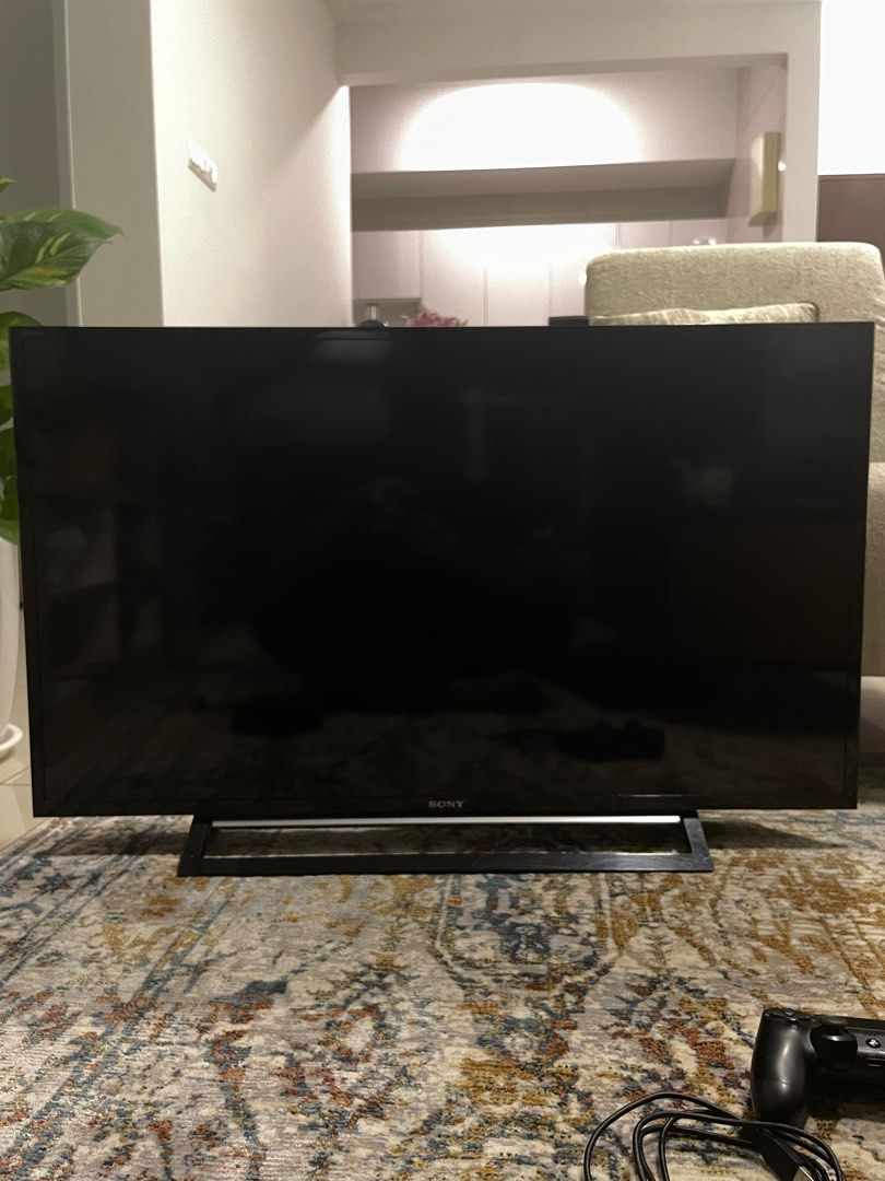 PS4 Pro 1tb with Sony Bravia 40inch TV