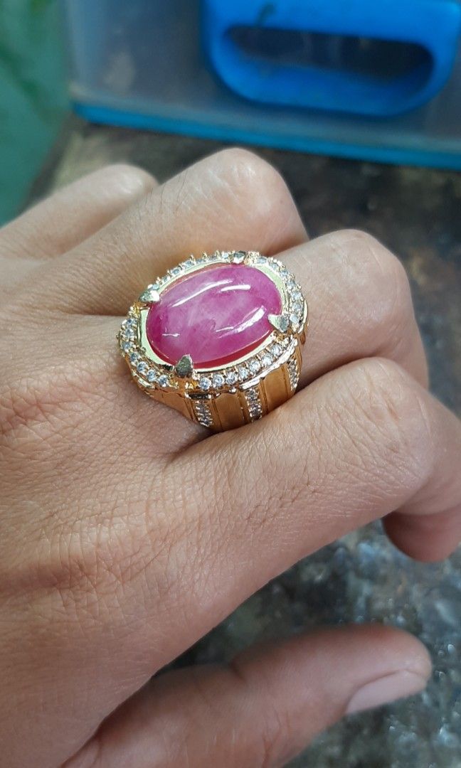 Ruby stone (Category: Jewelry) located in Singapore. Submitted by permataqolbu (Listing ID 1258241997, Image 5). Description: Ruby stone Ring alpaka size 20.