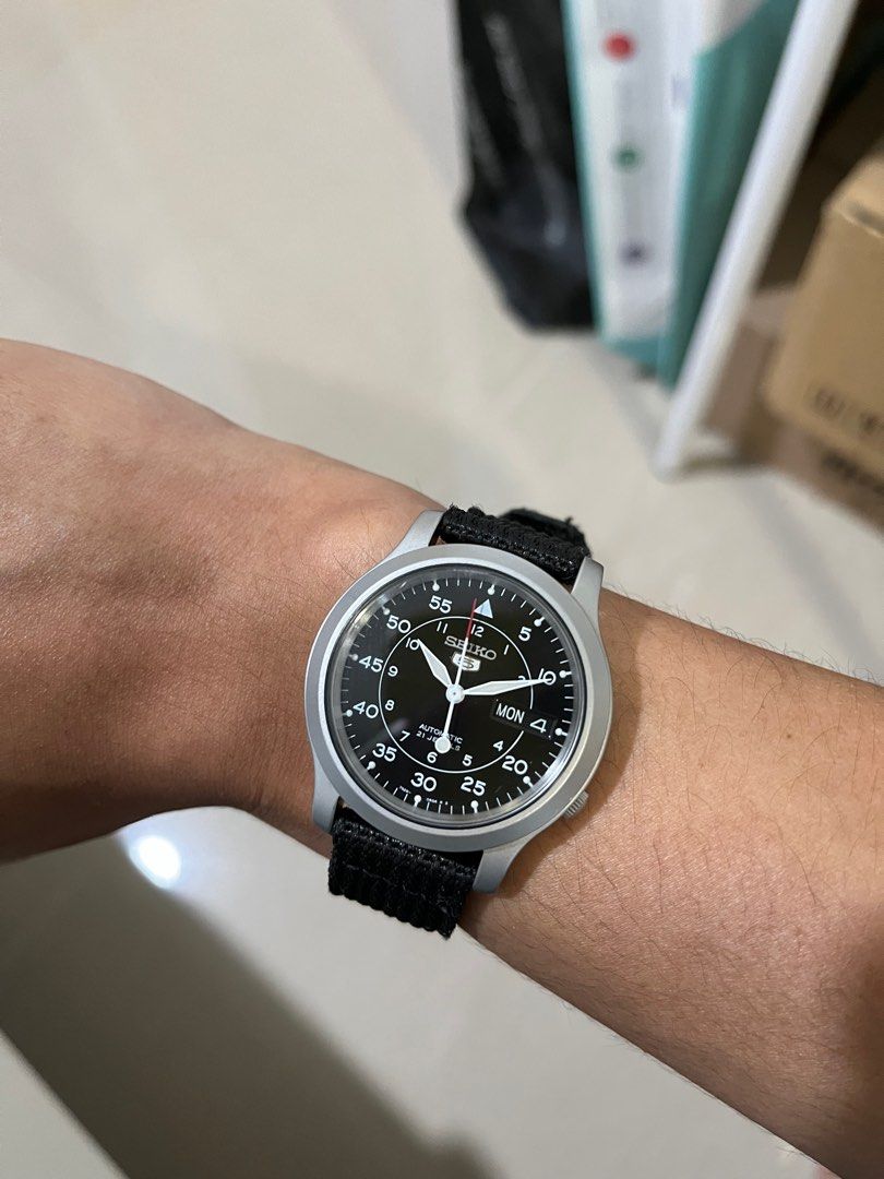 Seiko snk809 deals on wrist