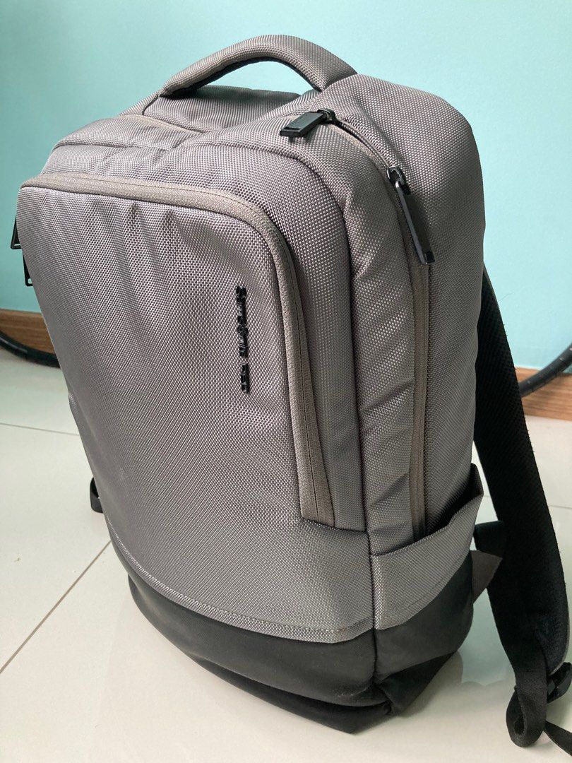 Selling used Samsonite Red Hosue backpack, Men's Fashion, Bags