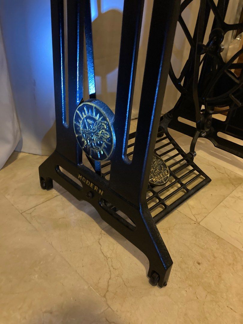 Sewing machine leg, Hobbies & Toys, Memorabilia & Collectibles, Vintage Collectibles on Carousell