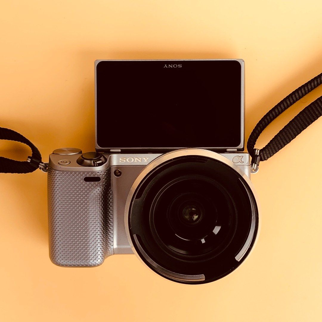 Sony Alpha NEX5R Mirrorless Interchangeable lens camera, Photography, Cameras on Carousell