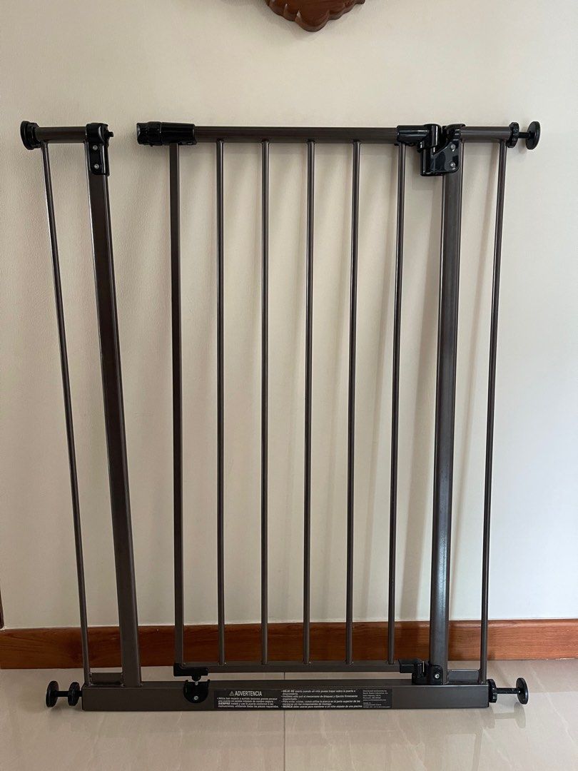 Toddleroo by North States Safety gate, Babies & Kids, Baby Nursery