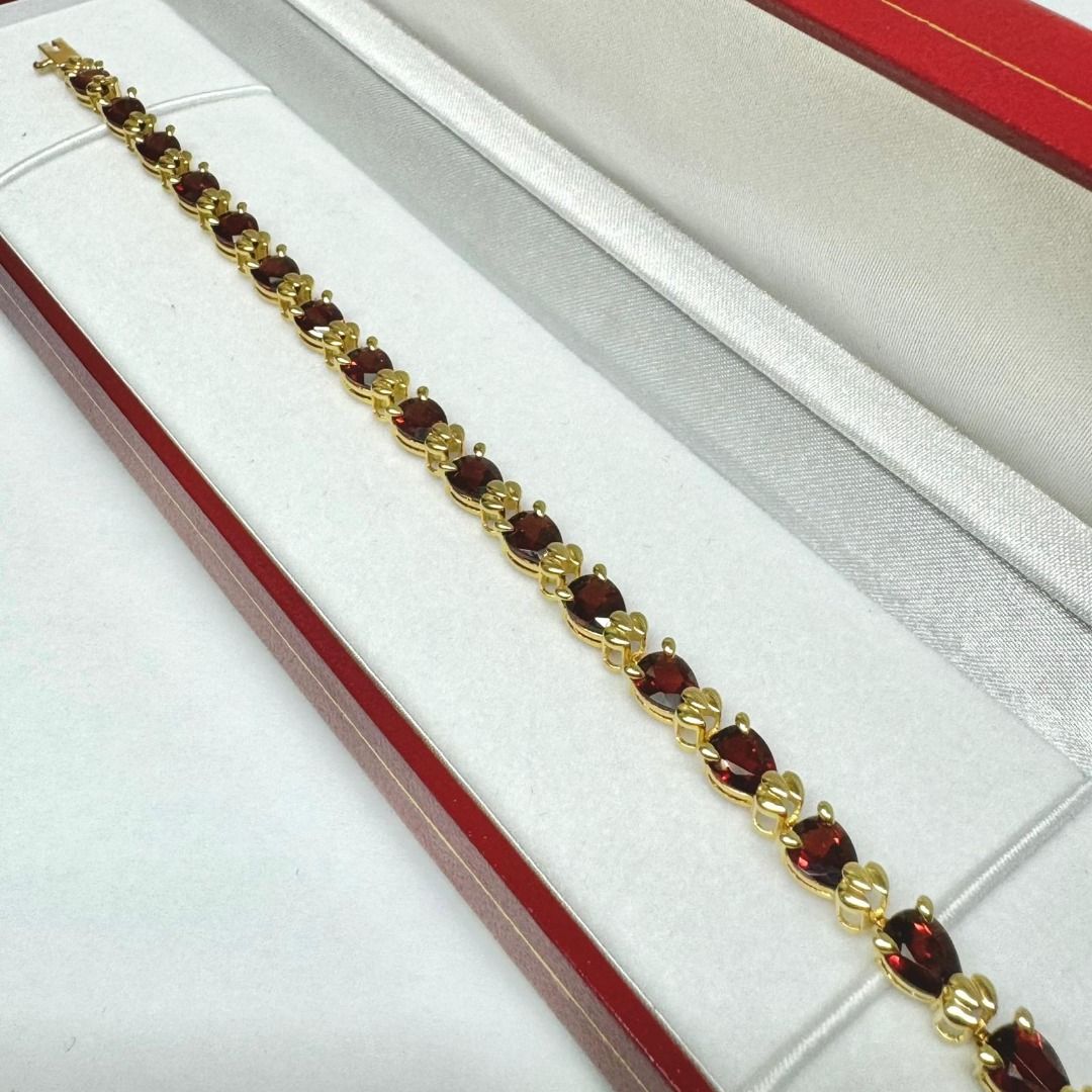 Garnet on sale bracelet gold