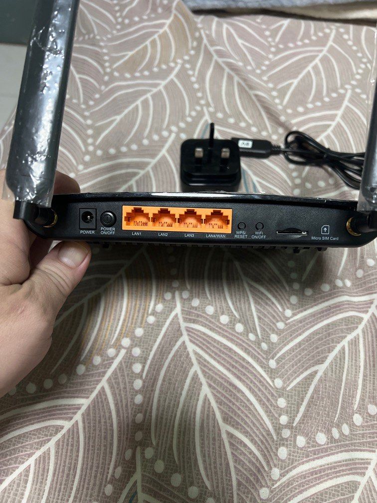 TP-link TL-6400 4G LTE WIFI Router, Computers & Tech, Parts ...