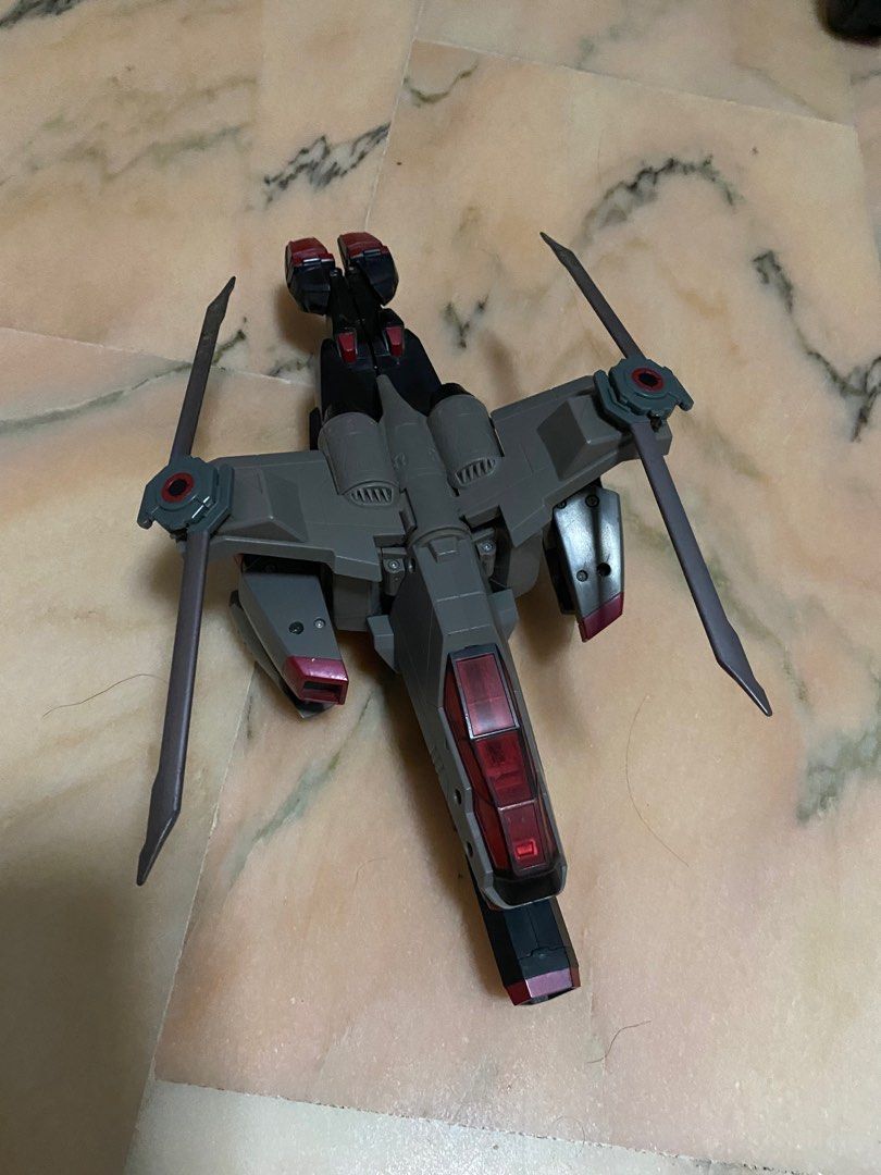 Transformers (Category: Toy Figures) located in Singapore. Submitted by xixist (Listing ID 1258324095, Image 3). Description: .