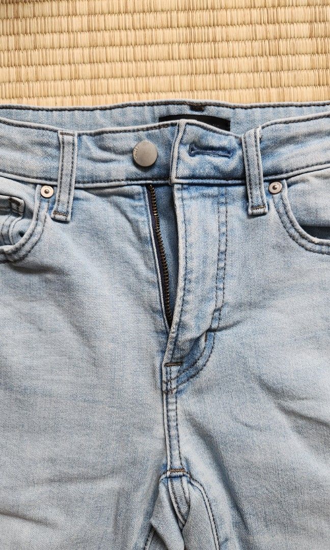 Uniqlo miracle air skinny jeans, Men's Fashion, Bottoms, Jeans on