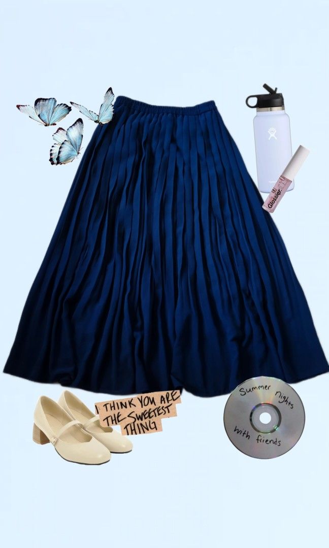 Pleated three shop quarter skirt