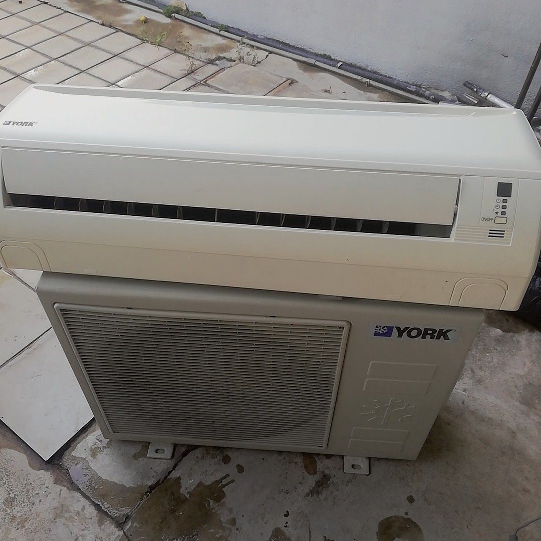 [USED] YORK 1.5 HP AIR COND INDOOR & OUTDOOR COMPRESSOR DONE FULL