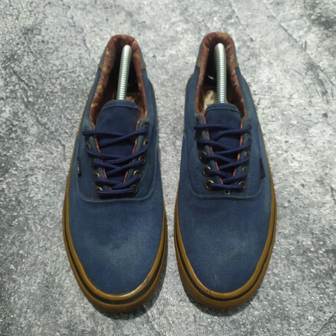 Vans Era navy gumsole