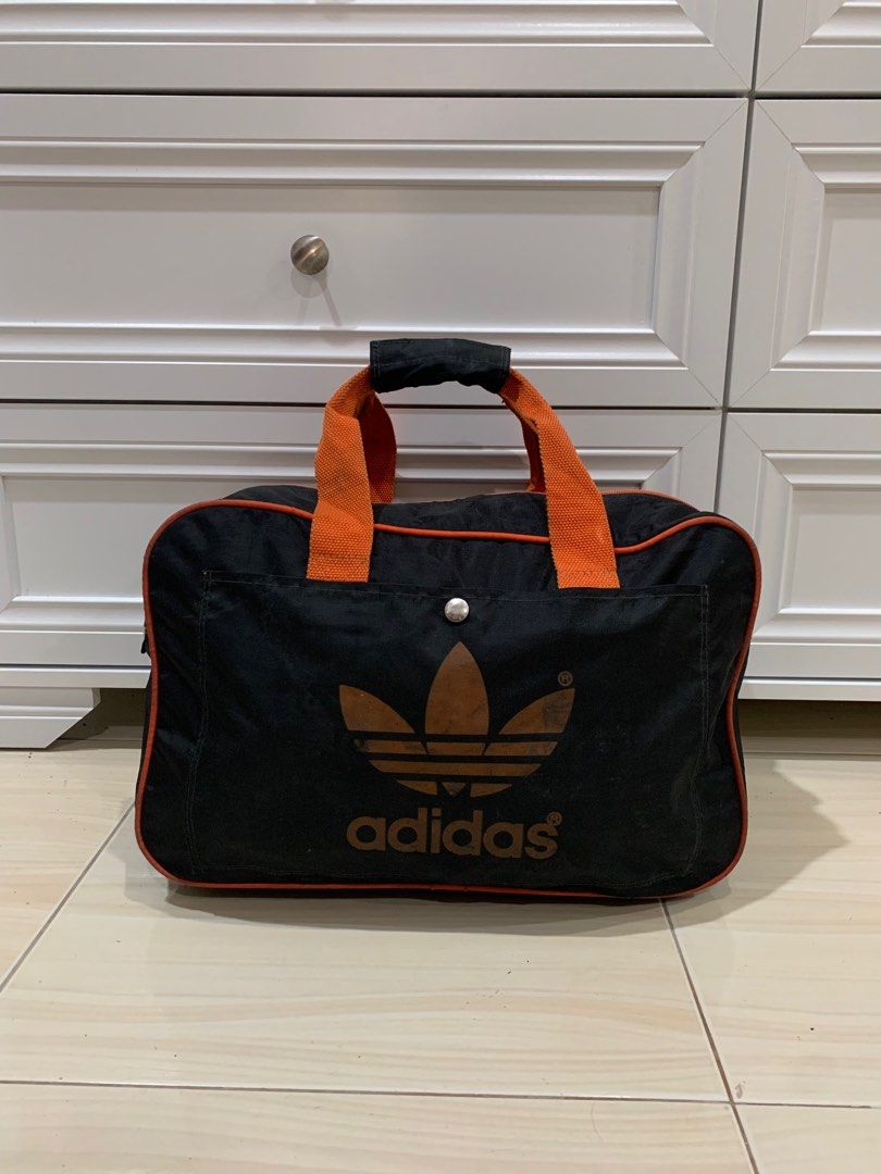 Adidas originals deals holdall vintage