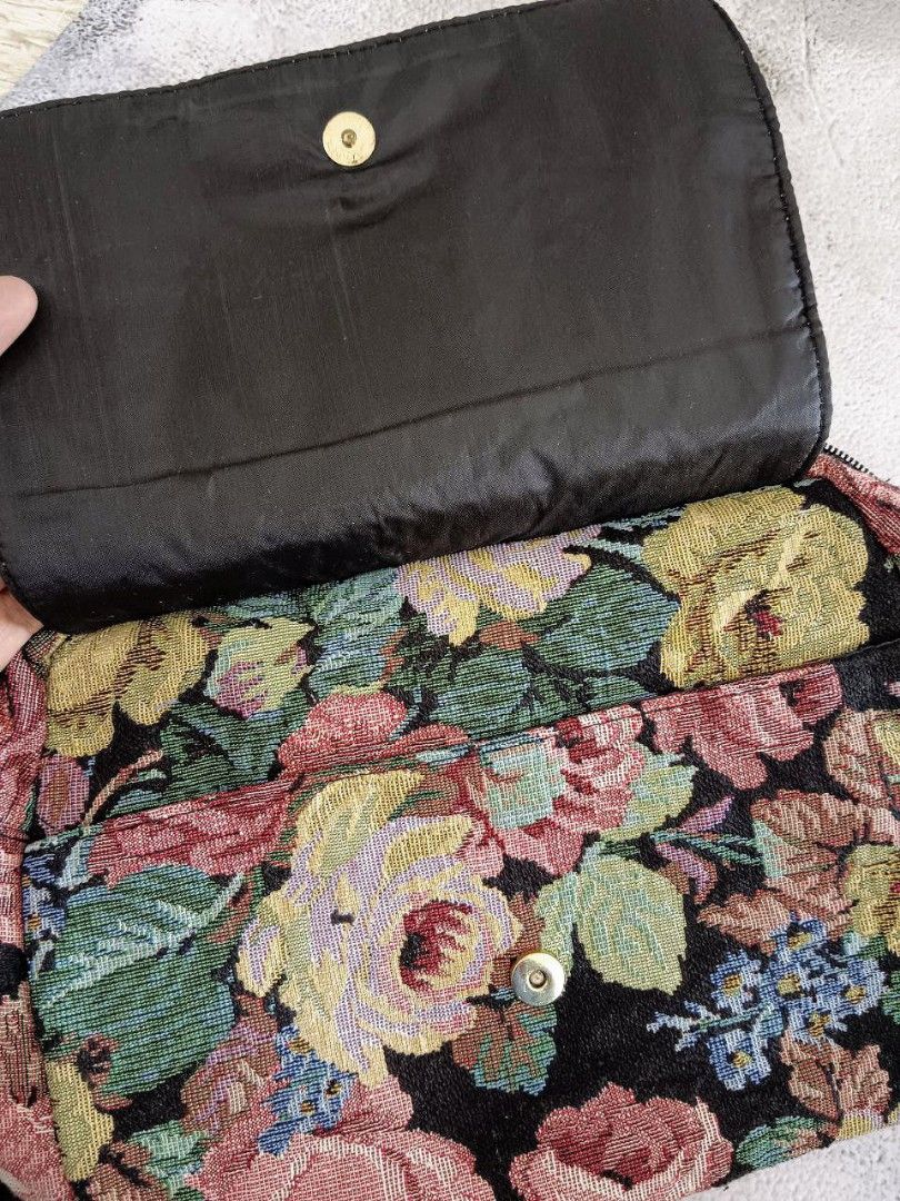 Vintage Roses Shoulder Bag, Women's Fashion, Bags & Wallets, Shoulder Bags on Carousell