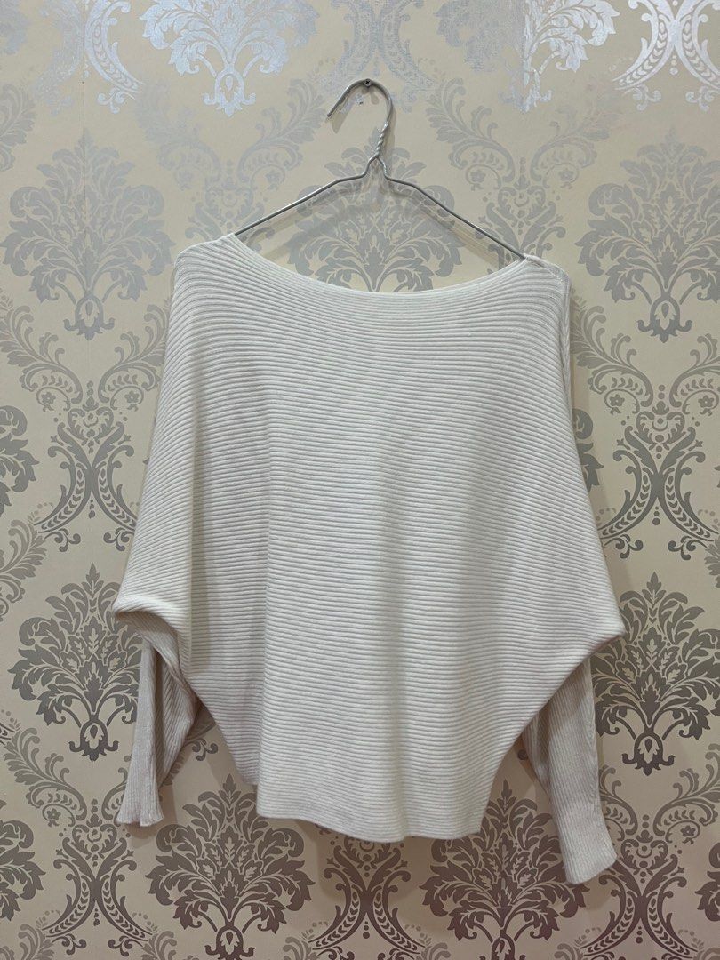 Batwing knitwear 2025