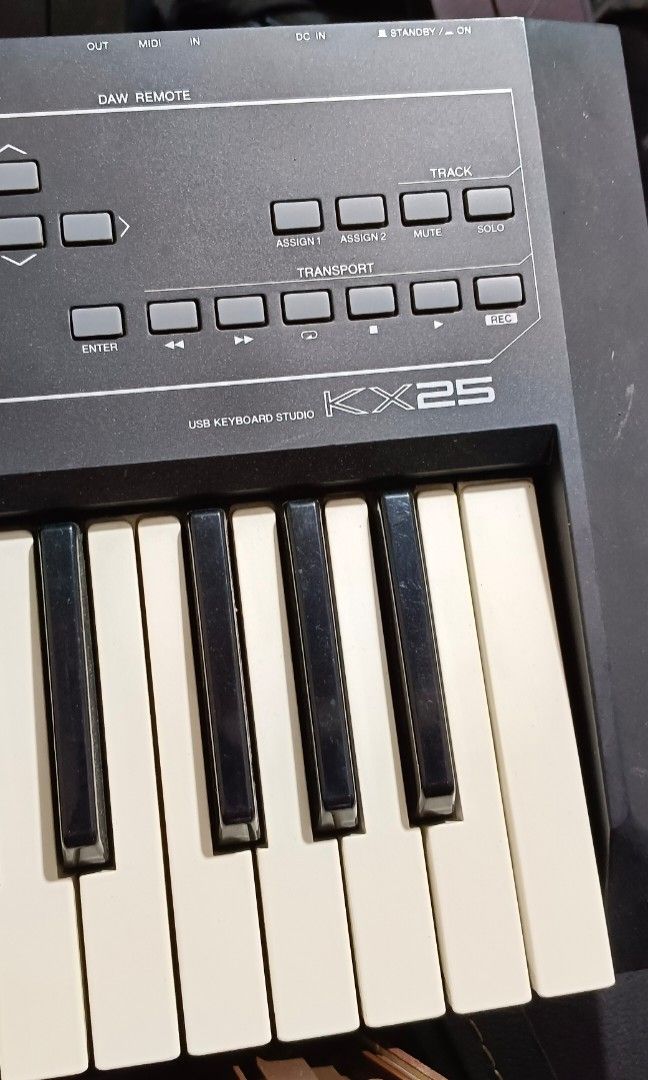 Yamaha kx25 USB midi keyboard controller, Hobbies & Toys, Music & Media