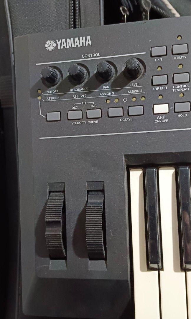 Yamaha kx25 USB midi keyboard controller, Hobbies & Toys, Music & Media