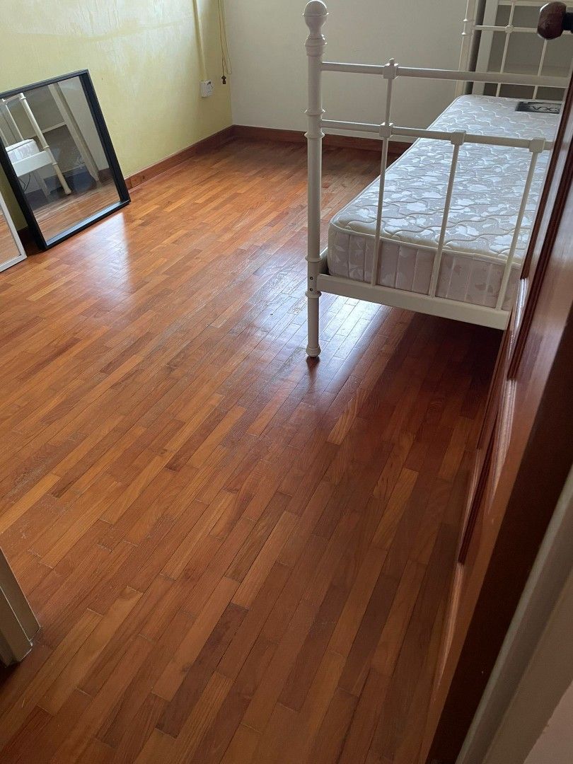 1 pipe paint free with HDB whole house package! plaster vinyl floor