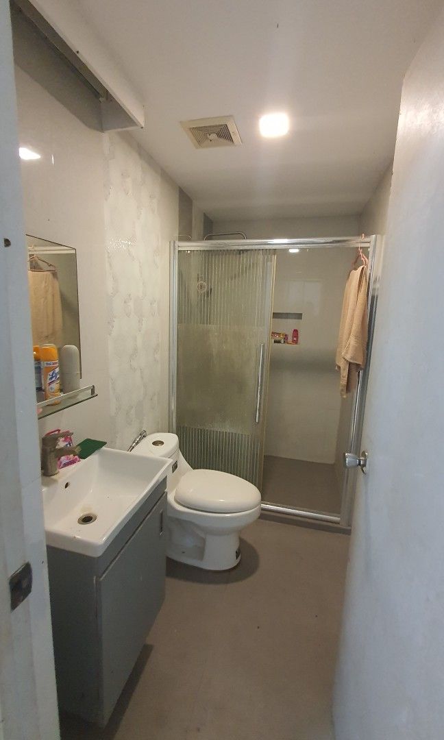 3STOREY 7BEDROOM HOUSE & LOT FOR SALE IN WAWA, TAGUIG CITY, Property