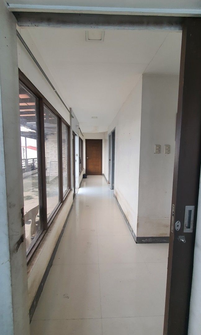 3STOREY 7BEDROOM HOUSE & LOT FOR SALE IN WAWA, TAGUIG CITY, Property