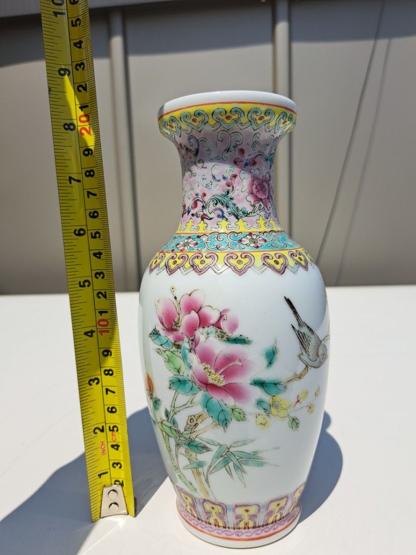乾隆年製花瓶, 傢俬＆家居, 家居裝飾, 花瓶園藝- Carousell