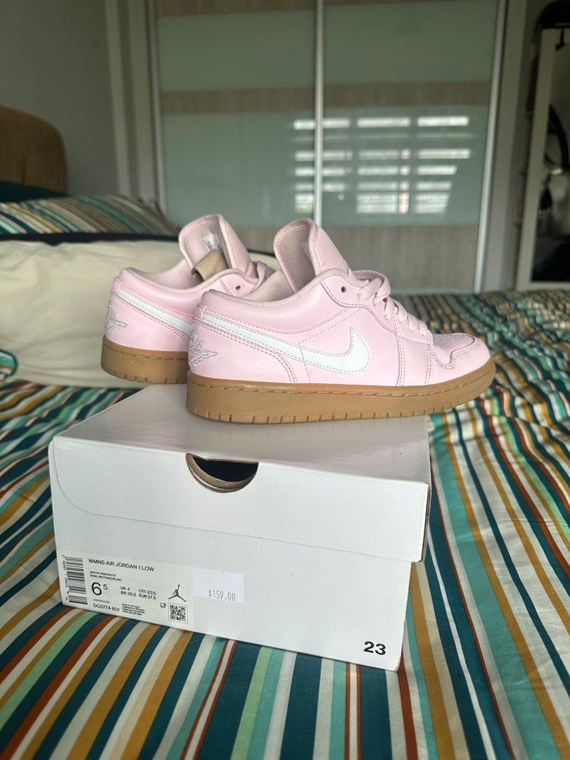 Air jordan 1 best sale low pink gum